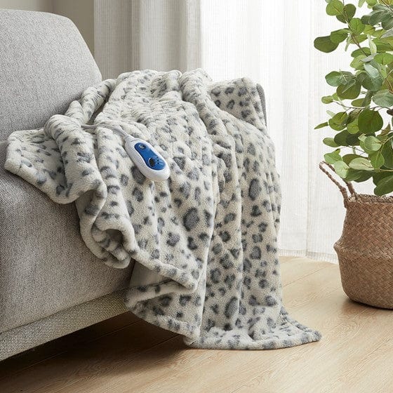 Zuri Oversized Faux Fur Heated Throw By Beautyrest