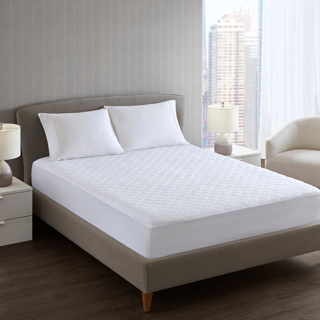 Bed Guardian Essential white microfiber mattress pad with lightweight quilting