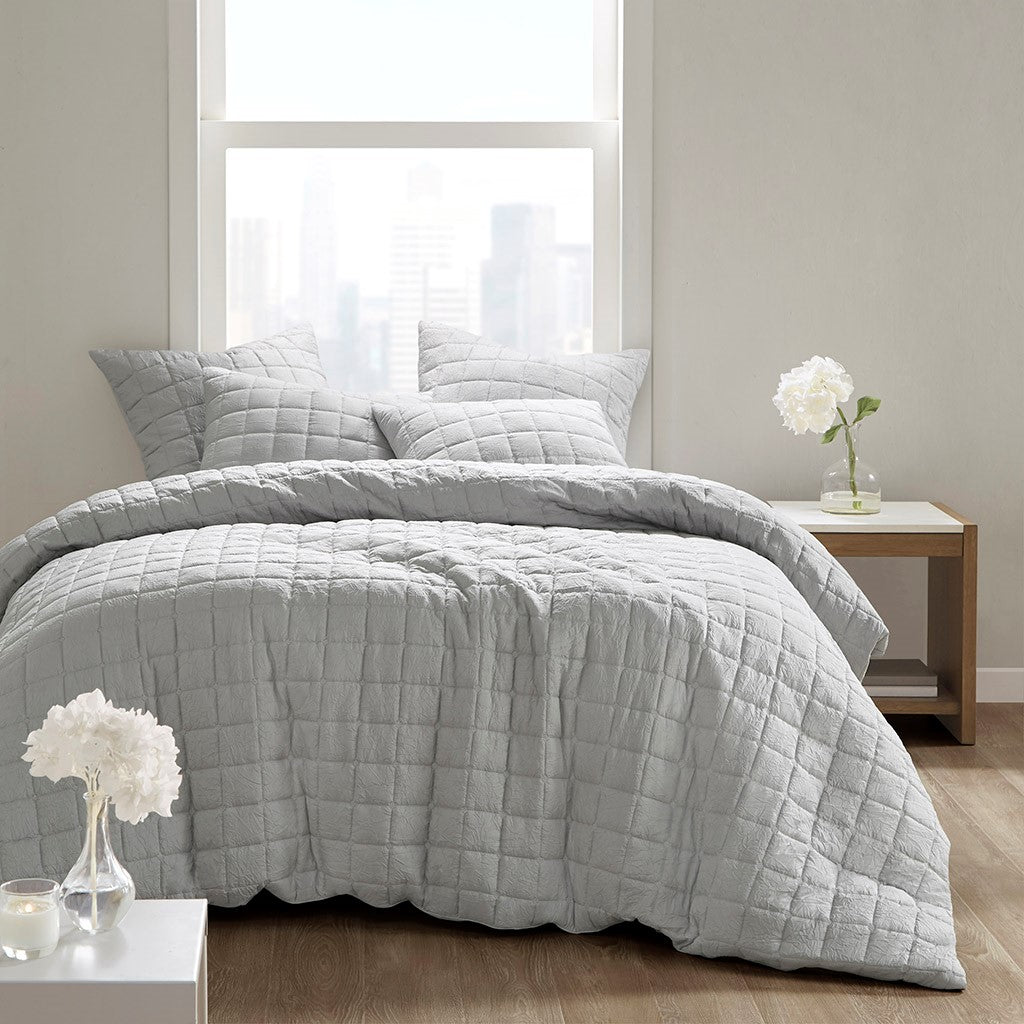 N Natori Cocoon Quilt Top Euro Sham